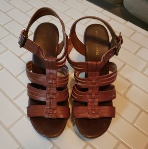Size 9 wedge sandals